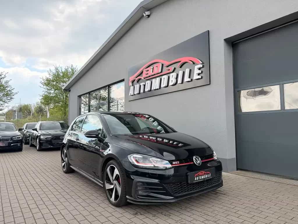 Volkswagen Golf VII Lim. GTI Performance*1.Hand*Panorama* 10/2017-photo-0