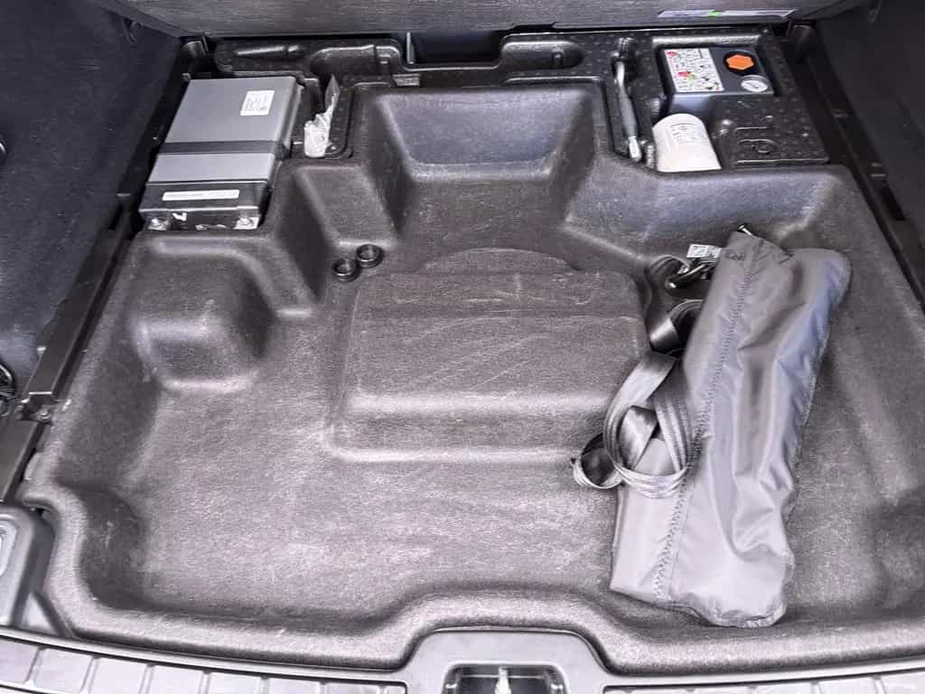 Volvo XC60 B4 Diesel Core 2WD 11/2023-photo-17