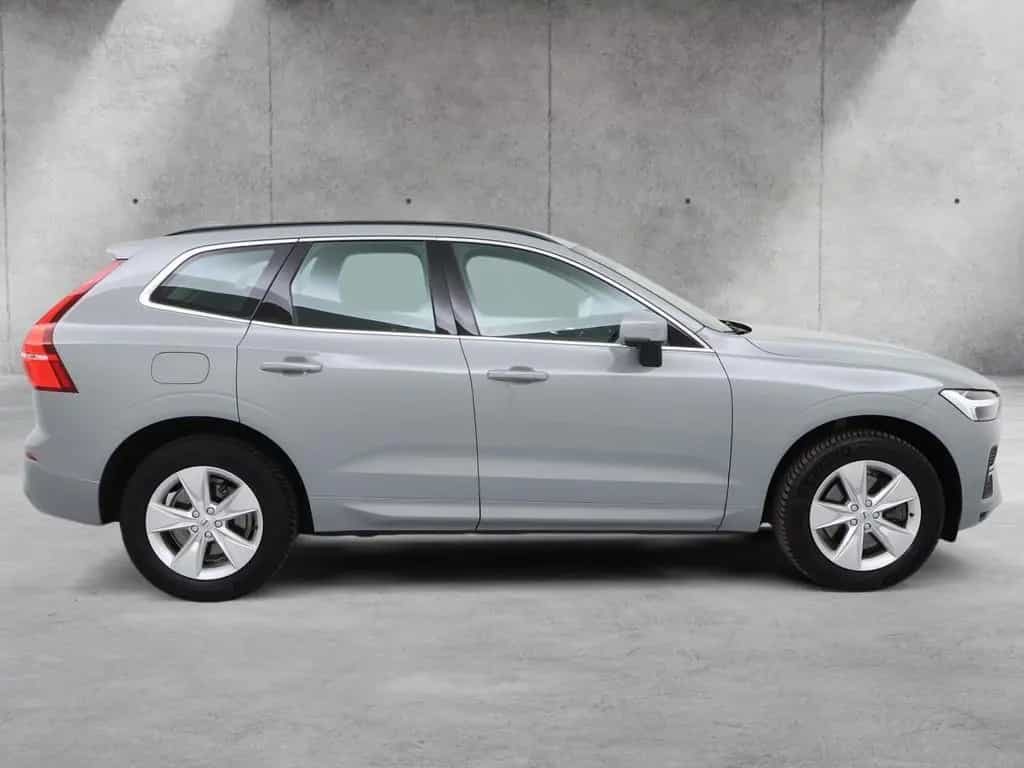 Volvo XC60 B4 Diesel Core 2WD 11/2023-photo-3