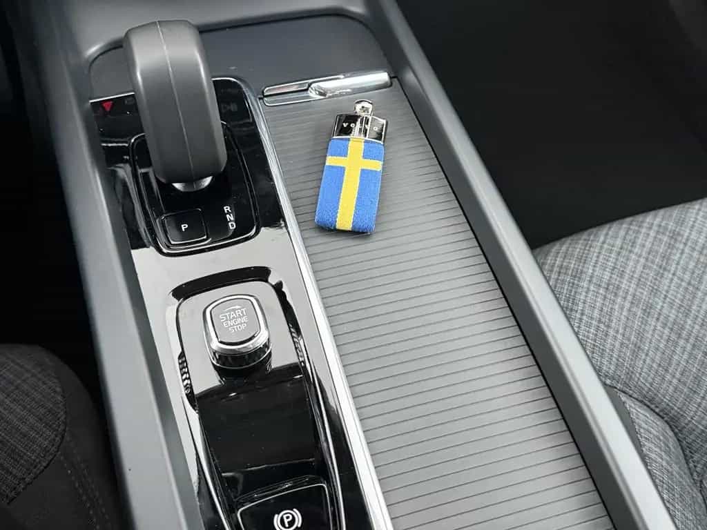 Volvo XC60 B4 Diesel Core 2WD 11/2023-photo-32