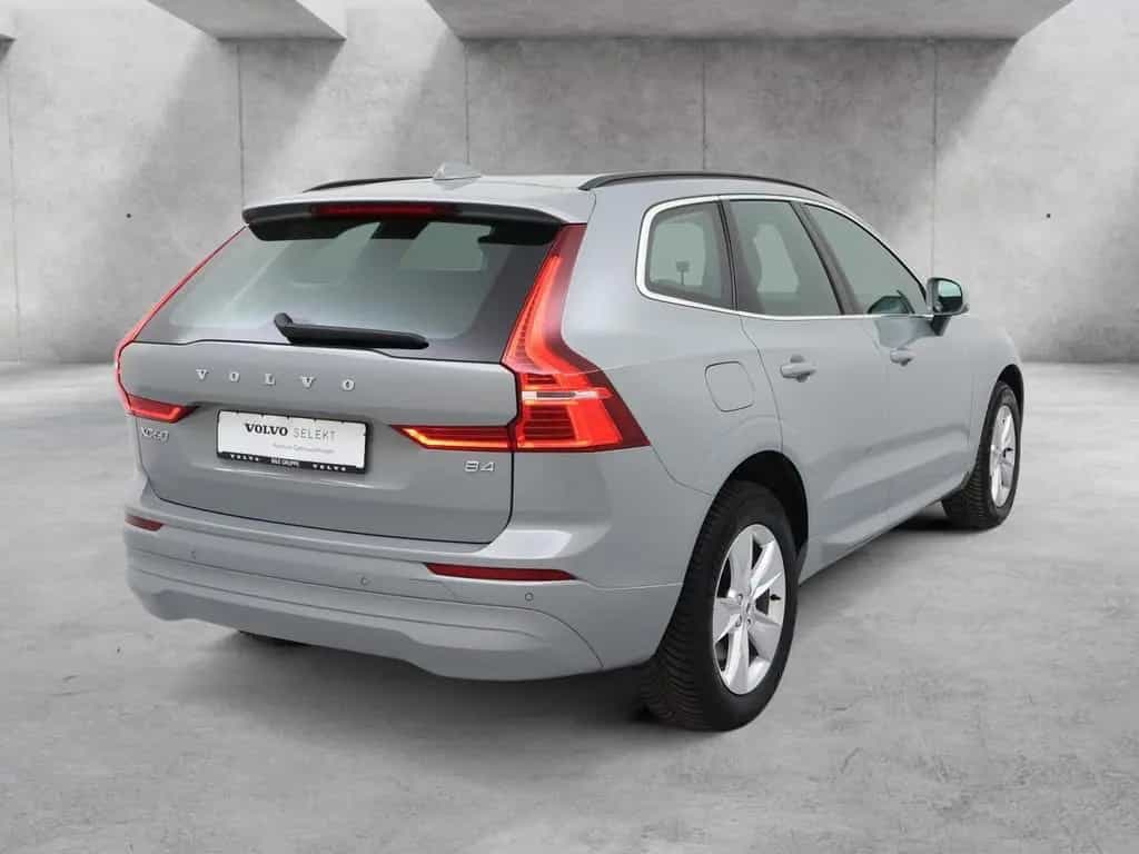 Volvo XC60 B4 Diesel Core 2WD 11/2023-photo-4