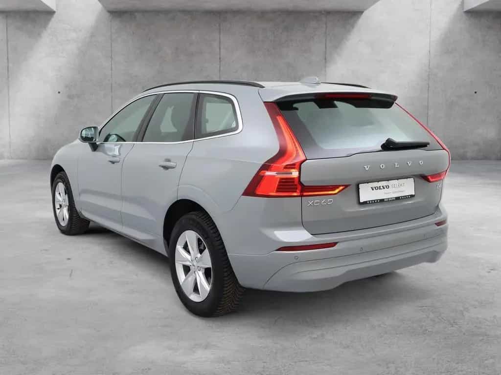 Volvo XC60 B4 Diesel Core 2WD 11/2023-photo-6