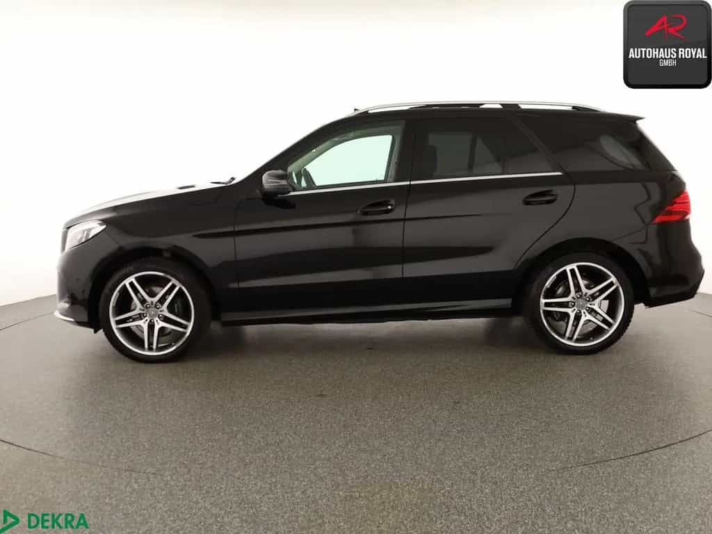 Mercedes-Benz GLE-Class 350 d 4M AMG FOND-TV,360GRAD,DISTRONIC,AHK 03/2018-photo-0
