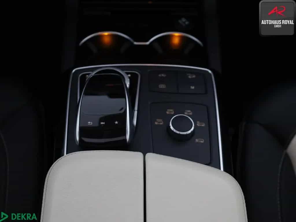 Mercedes-Benz GLE-Class 350 d 4M AMG FOND-TV,360GRAD,DISTRONIC,AHK 03/2018-photo-18