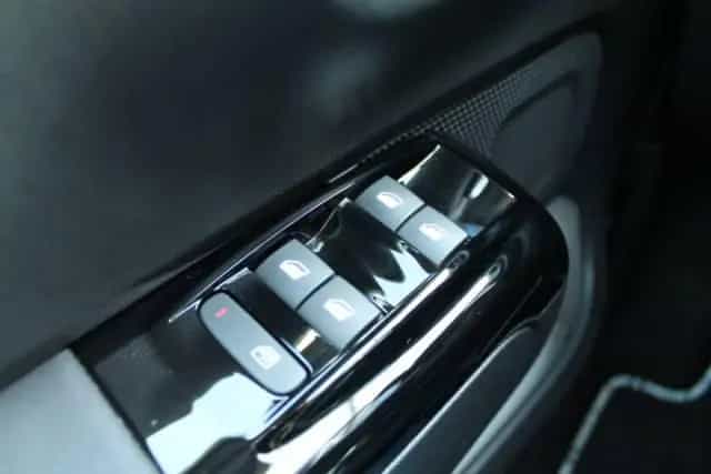 Citroën C3 PureTech 110 S&S EAT6 Elle 08/2023-photo-8