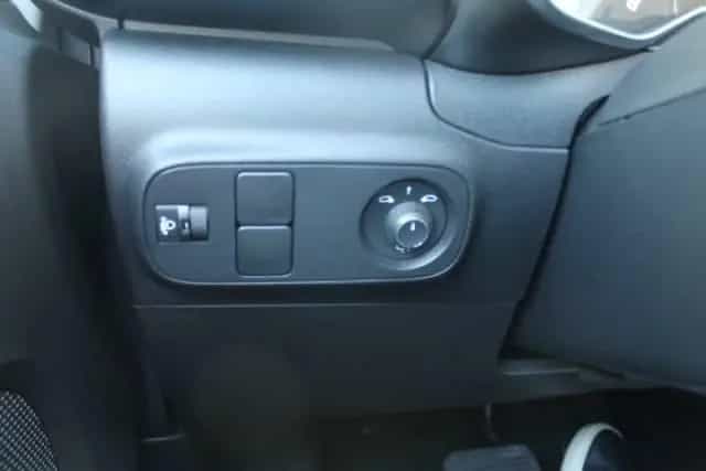 Citroën C3 PureTech 110 S&S EAT6 Elle 08/2023-photo-9