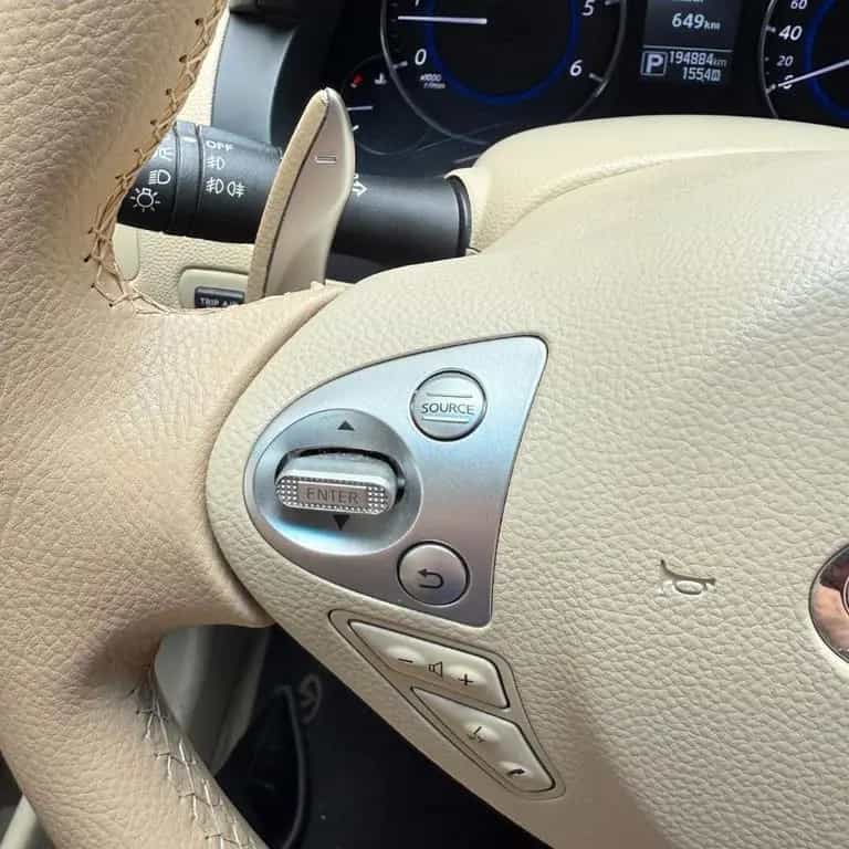 Infiniti QX70 3.0 diesel V6 AT GT Premium 06/2015-photo-12