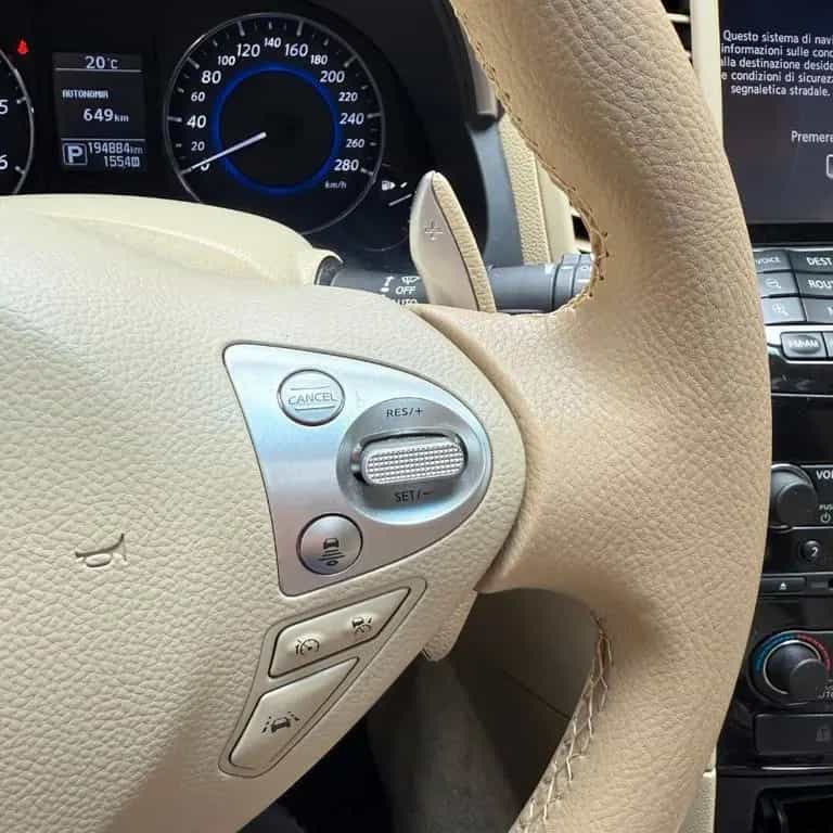 Infiniti QX70 3.0 diesel V6 AT GT Premium 06/2015-photo-13