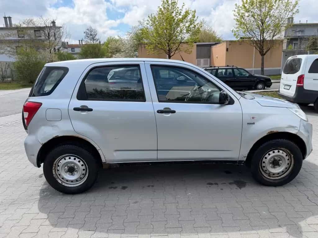 Daihatsu Terios Basis 1.5 Benzin  4x4 Klima 08/2006-photo-3