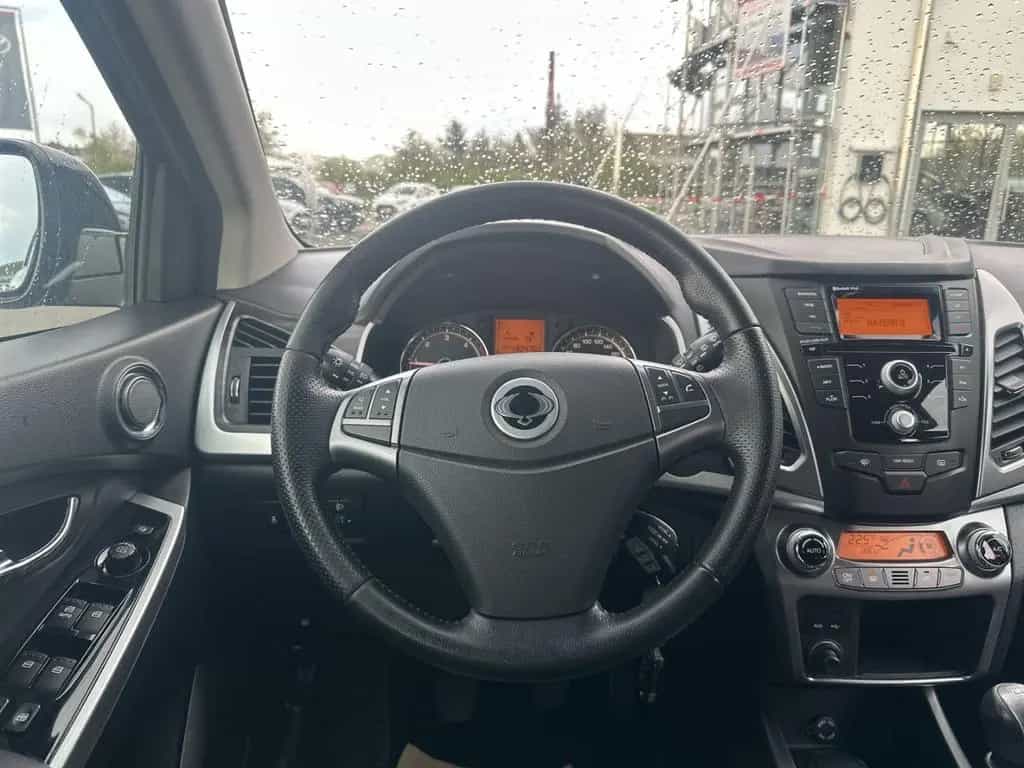 Ssangyong Korando Sapphire 4x4 Navi Klimaautom Sitzheizung 07/2015-photo-8