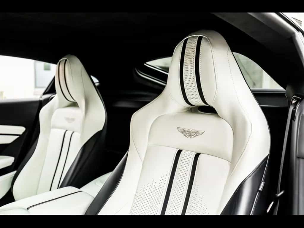 Aston Martin V8 VANTAGE COUPE°ONYX BLACK°DUOTONE°360°XPEL 03/2022-photo-9