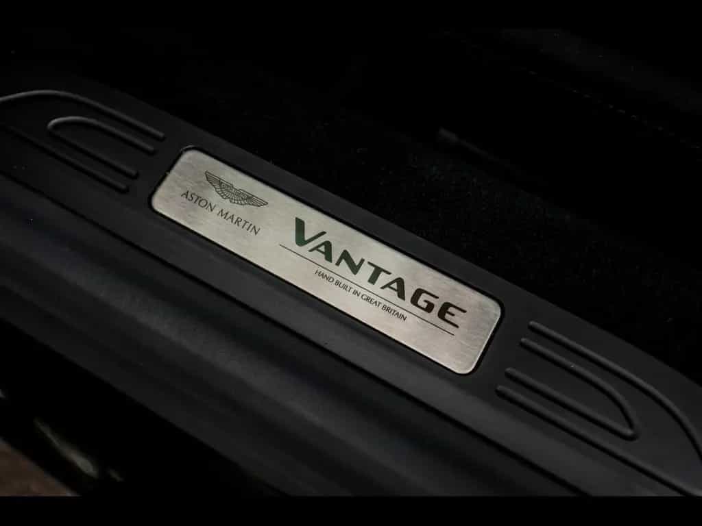 Aston Martin V8 Vantage COUPE°ONYX BLACK°DUOTONE°360°XPEL 03/2022-photo-14