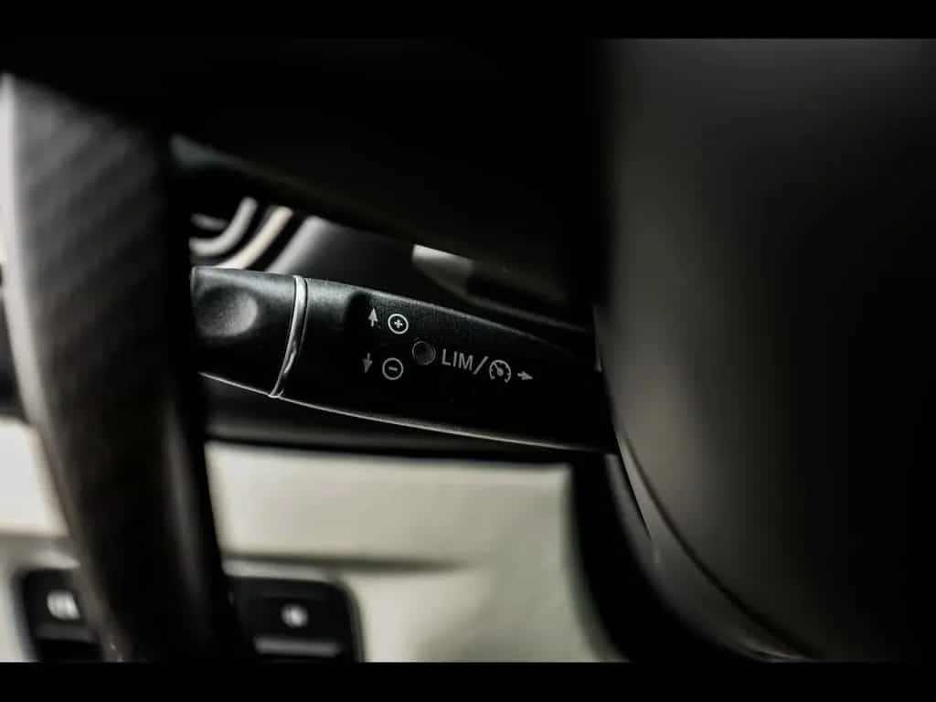 Aston Martin V8 Vantage COUPE°ONYX BLACK°DUOTONE°360°XPEL 03/2022-photo-17