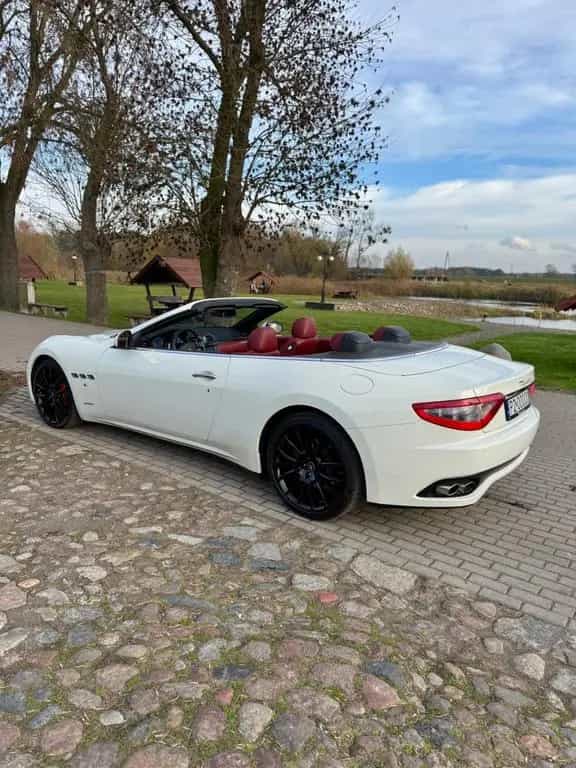Maserati GranCabrio 4.7 V8 Einwandfreier Zustand 01/2015-photo-1