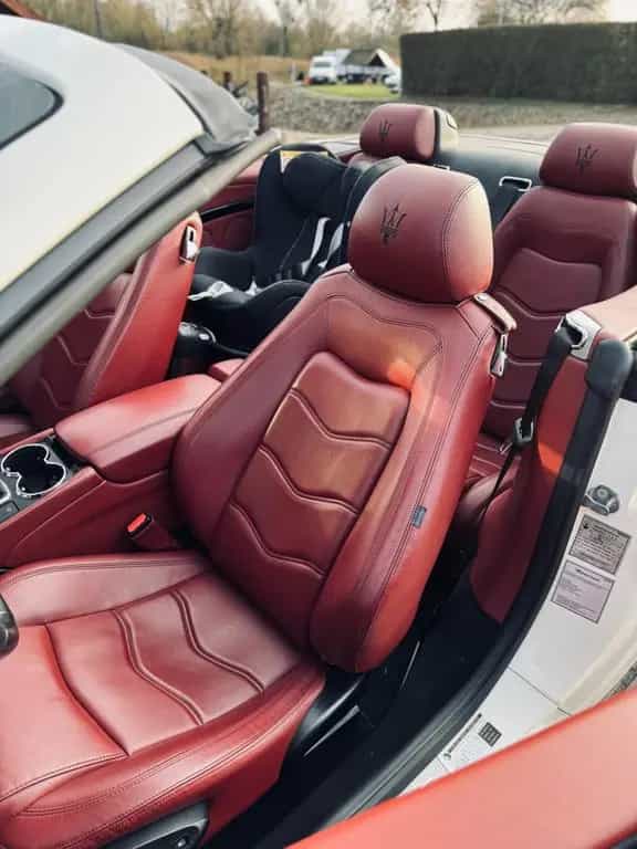 Maserati GranCabrio 4.7 V8 Einwandfreier Zustand 01/2015-photo-10