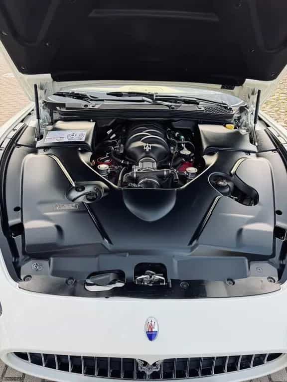 Maserati GranCabrio 4.7 V8 Einwandfreier Zustand 01/2015-photo-13