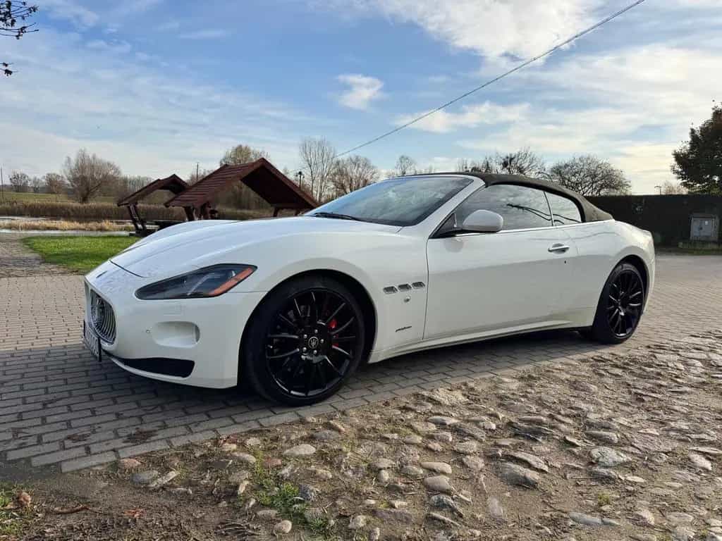 Maserati GranCabrio 4.7 V8 Einwandfreier Zustand 01/2015-photo-14