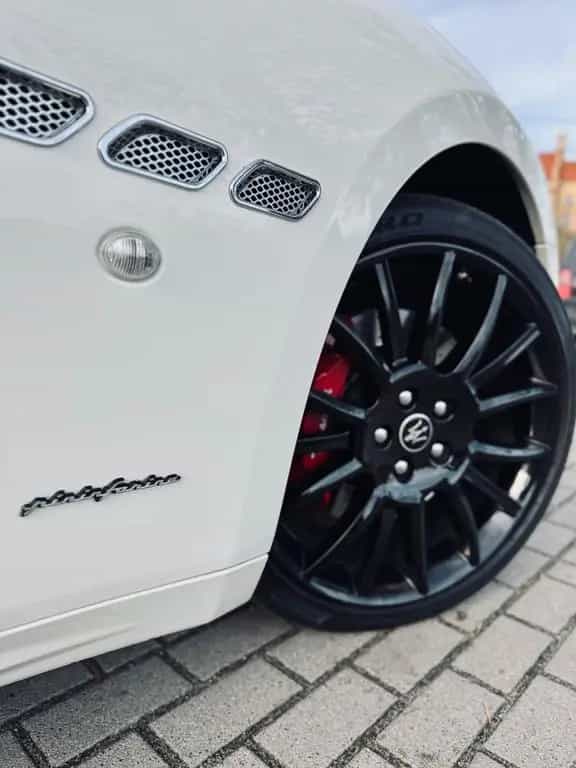 Maserati GranCabrio 4.7 V8 Einwandfreier Zustand 01/2015-photo-16