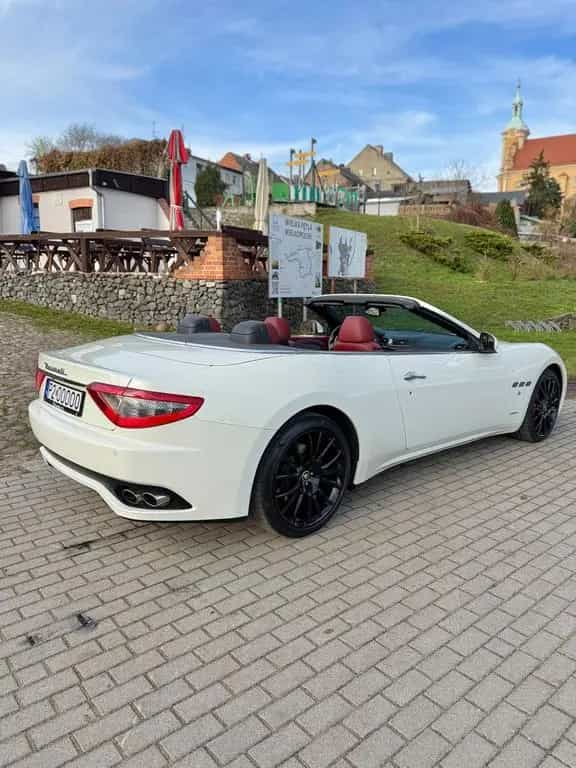 Maserati GranCabrio 4.7 V8 Einwandfreier Zustand 01/2015-photo-6