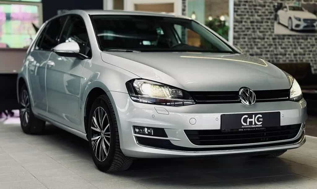 Volkswagen Golf VII Allstar BMT |Kamera|Automatik|Navi|Xeno 02/2017-photo-0