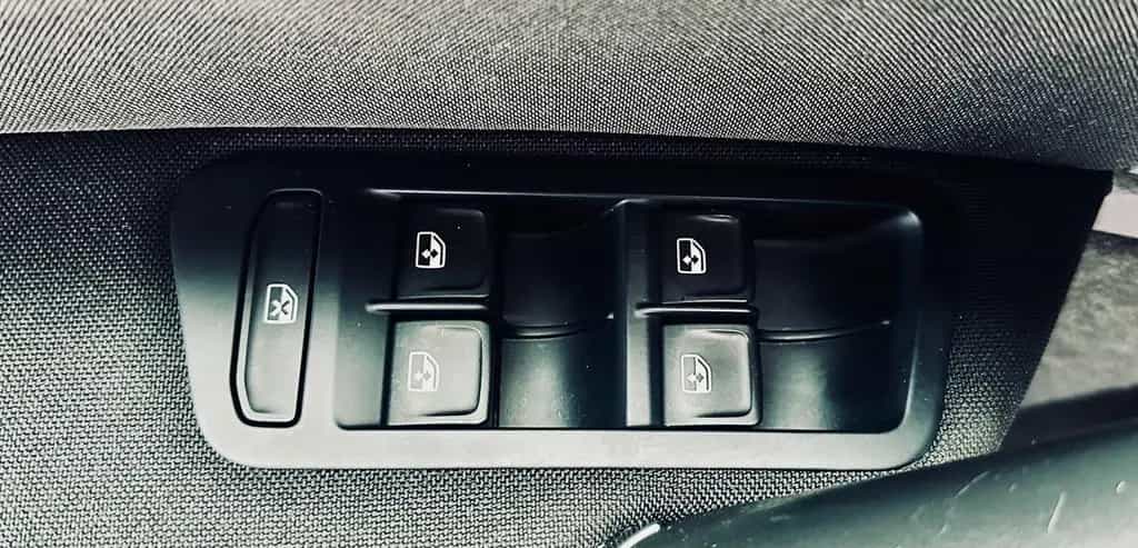 Volkswagen Golf VII Allstar BMT |Kamera|Automatik|Navi|Xeno 02/2017-photo-23
