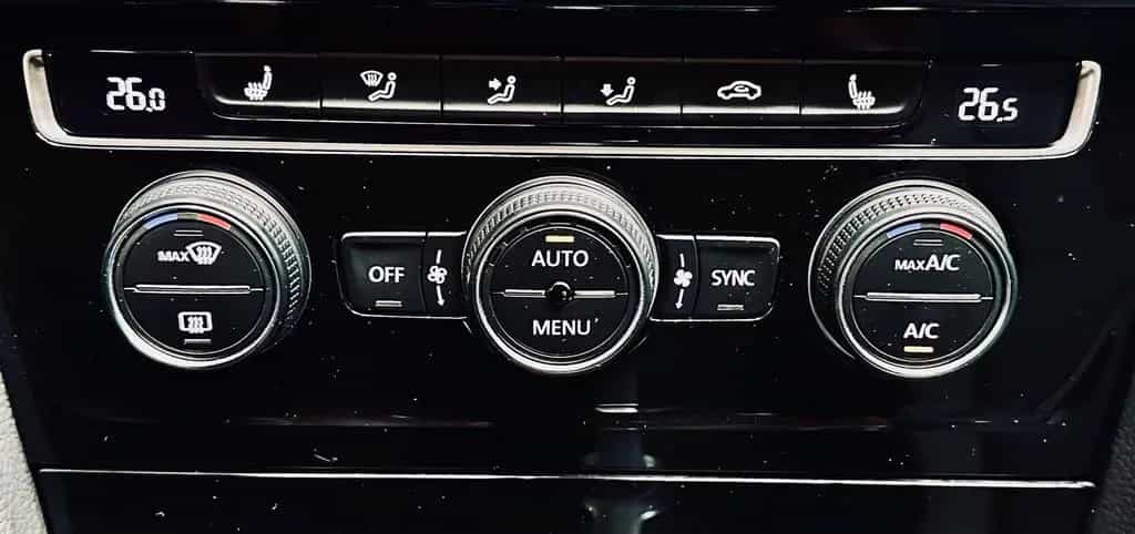 Volkswagen Golf VII Allstar BMT |Kamera|Automatik|Navi|Xeno 02/2017-photo-31