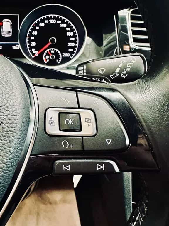 Volkswagen Golf VII Allstar BMT |Kamera|Automatik|Navi|Xeno 02/2017-photo-32