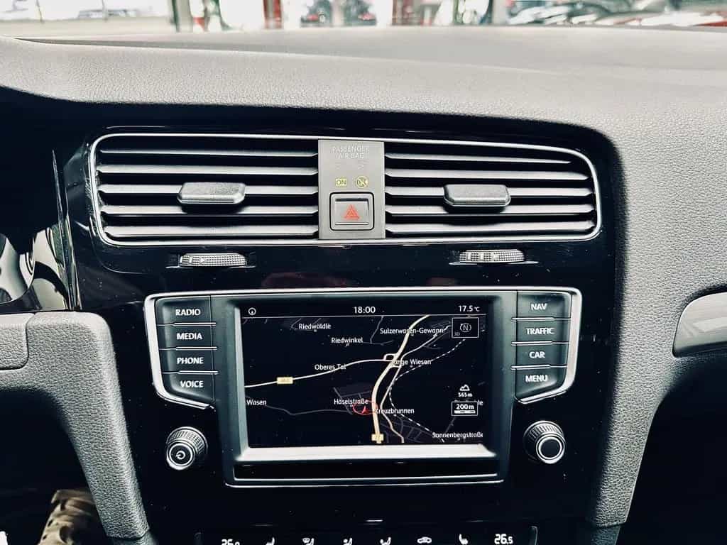 Volkswagen Golf VII Allstar BMT |Kamera|Automatik|Navi|Xeno 02/2017-photo-34