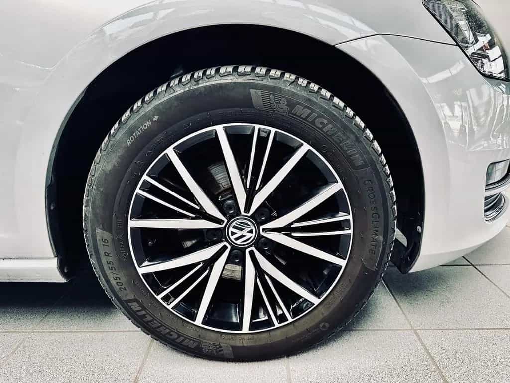 Volkswagen Golf VII Allstar BMT |Kamera|Automatik|Navi|Xeno 02/2017-photo-37