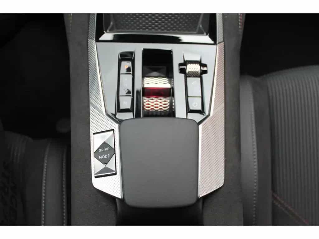 DS Automobiles DS4 Perf Line PT130 EAT8 Kamera Shz DAB LED Appl 08/2023-photo-13