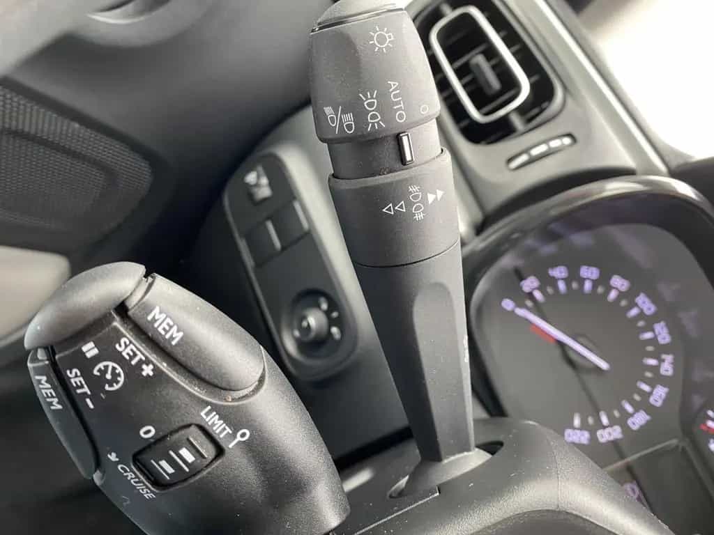 Citroën C3 PureTech 1.2 Shine Automatik/LED/Regen+Licht 12/2022-photo-19