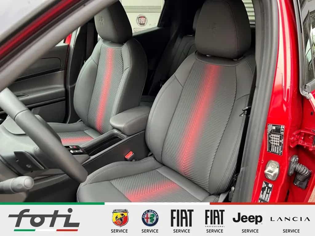 Alfa Romeo Junior Ibrida 1.2 145 PS Automatik LED Kamera 03/2026-photo-11