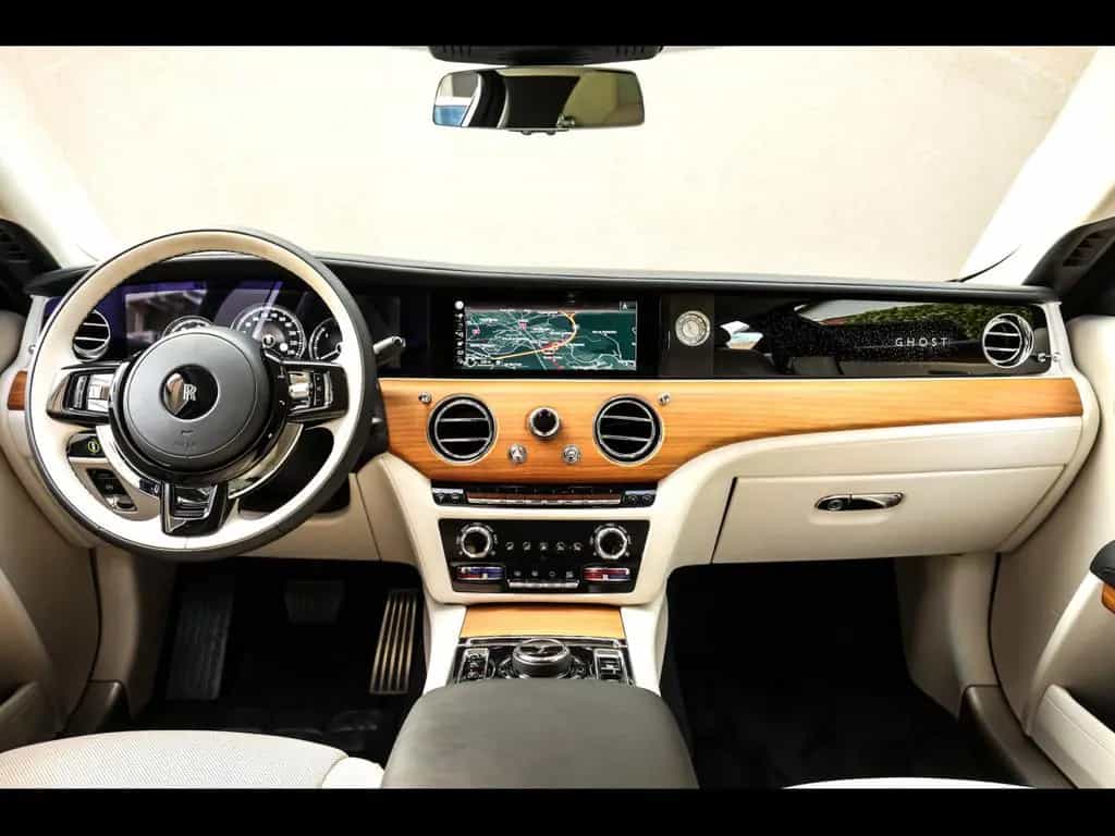 Rolls-Royce Ghost GHOST 6.75 V12 EWB°PPF°WARRANTY 9/27 01/2022-photo-13