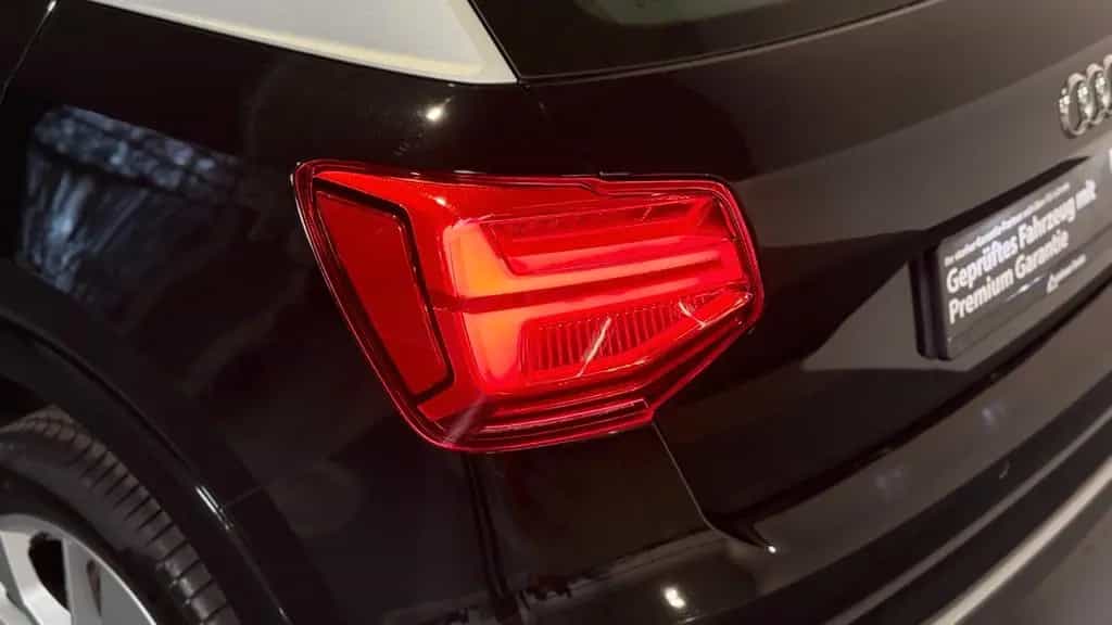 Audi Q2 Sport*S-line*AHK*Navi*LED*S/W 03/2018-photo-11