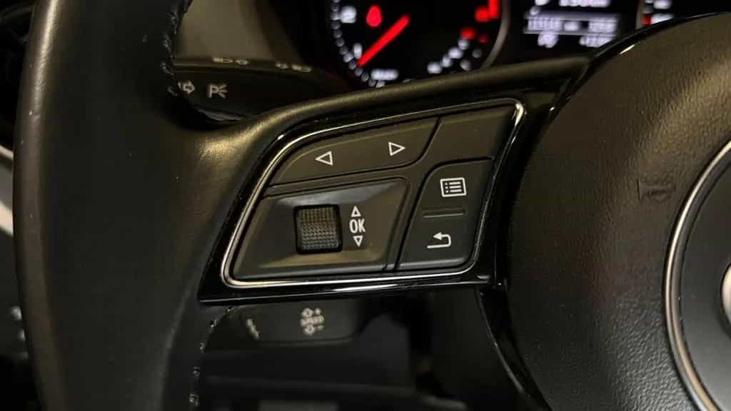 Audi Q2 Sport*S-line*AHK*Navi*LED*S/W 03/2018-photo-17