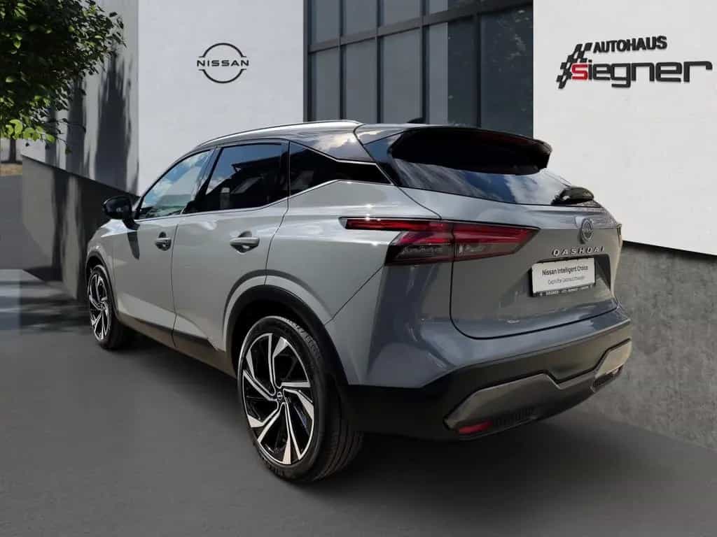 Nissan Qashqai Tekna+, Panoramaglasdach, AHK abnehmbar, 04/2023-photo-4
