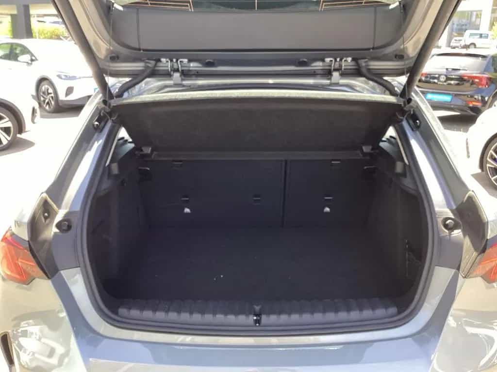 BMW 1 Series 120i DKG LED Kamera el. Heckklappe 07/2025-photo-11