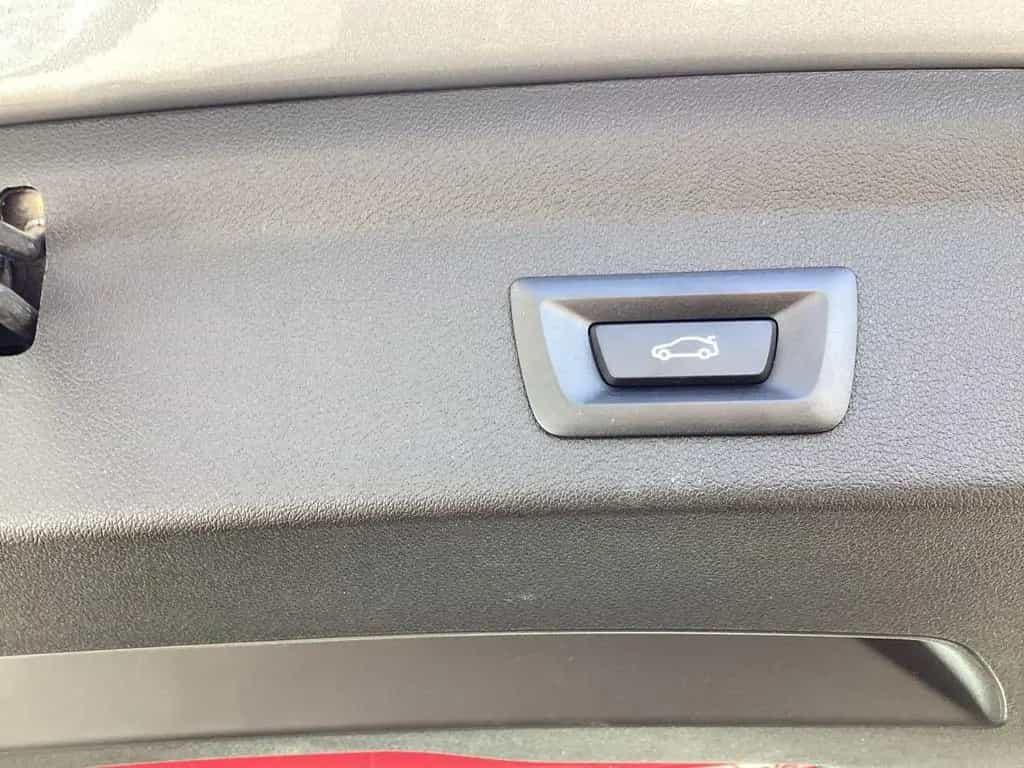 BMW 1 Series 120i DKG LED Kamera el. Heckklappe 07/2025-photo-16