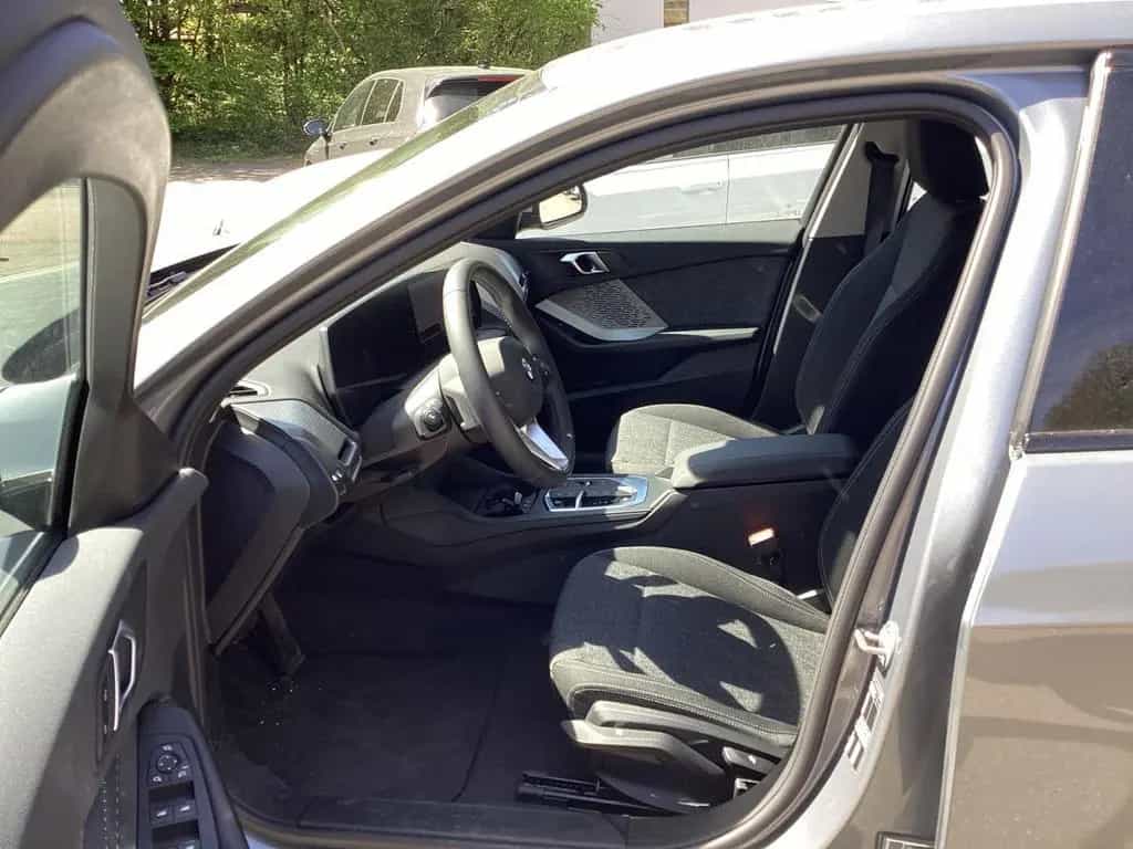 BMW 1 Series 120i DKG LED Kamera el. Heckklappe 07/2025-photo-6