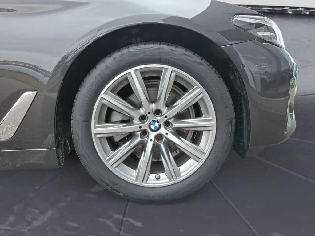 BMW 5 Series 520d xDrive Aut. Klimaaut. Glasdach Head-Up AHK 12/2022-photo-11