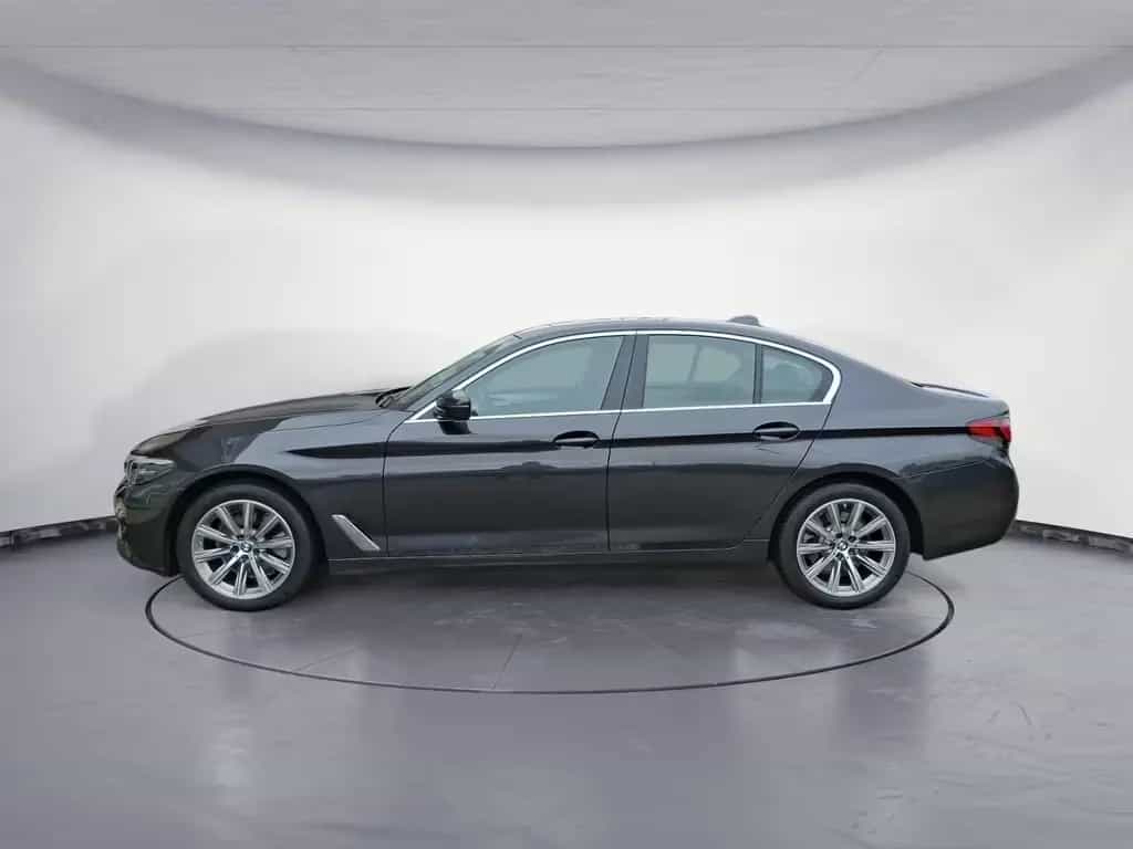 BMW 5 Series 520d xDrive Aut. Klimaaut. Glasdach Head-Up AHK 12/2022-photo-2
