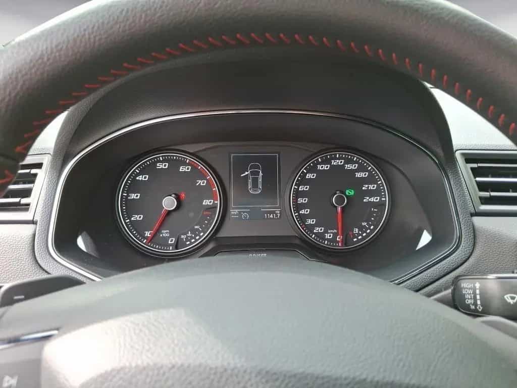 Seat Arona 1.0 EcoTSI Start&Stop FR Bluetooth PDC Kur 06/2018-photo-9