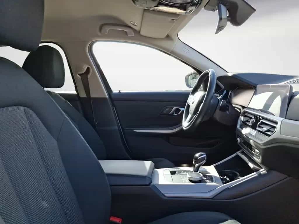 BMW 320 d xDrive Touring *Navi*Rückfahrkamera*AHK*LED 08/2021-photo-7