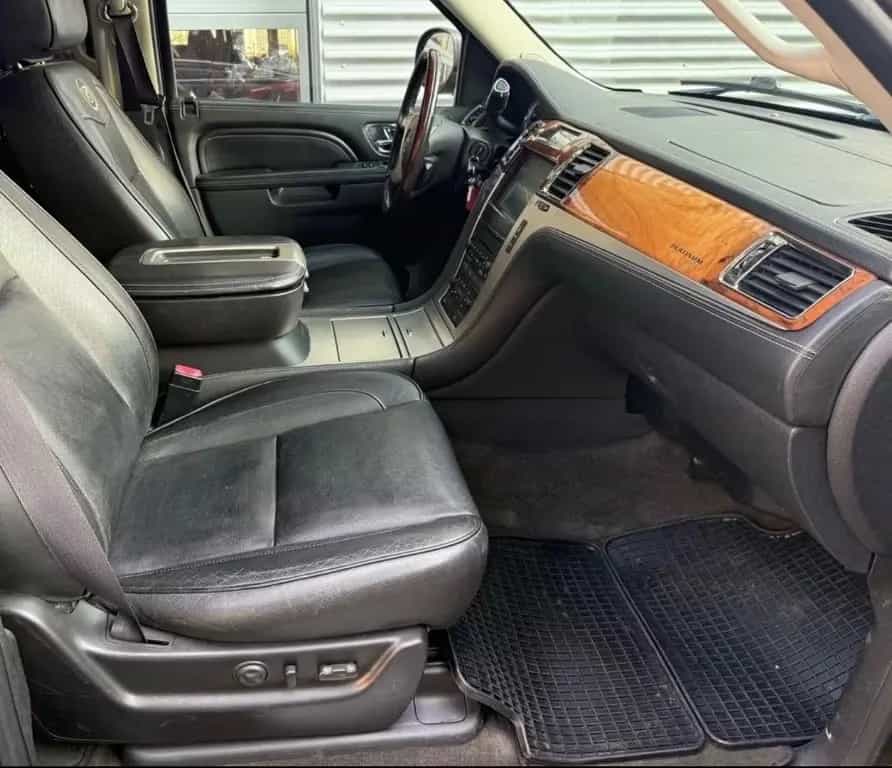 Cadillac Escalade 6.2 V8 PLATINUM/LPG Prins/EU Mod/ TÜV 01/2012-photo-1