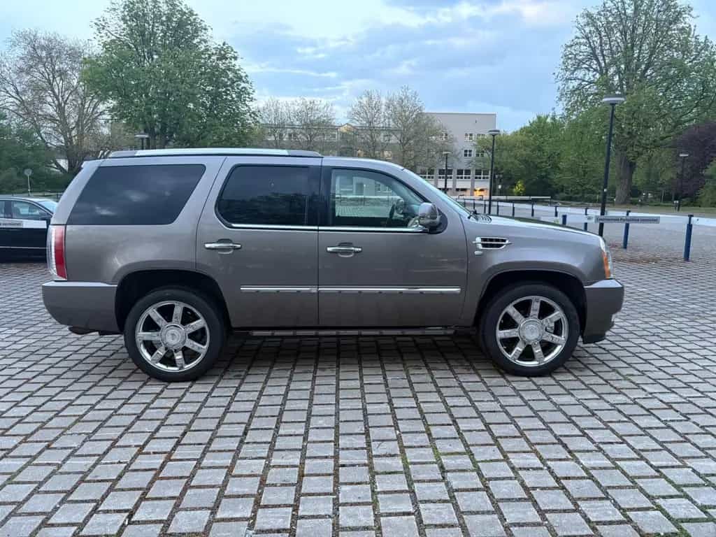 Cadillac Escalade 6.2 V8 PLATINUM/LPG Prins/EU Mod/ TÜV 01/2012-photo-2