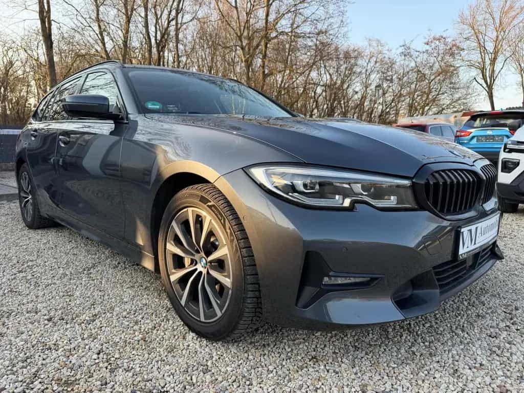 BMW 3 Series 330i Touring xDrive Sport Line ACC*Pano*Kam*HUP 02/2020-photo-2