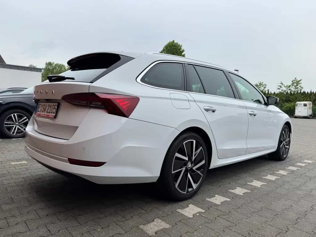 Skoda Octavia 1.5 TSI ACT FIRST EDITION COMBI FIRS... 07/2020-photo-4