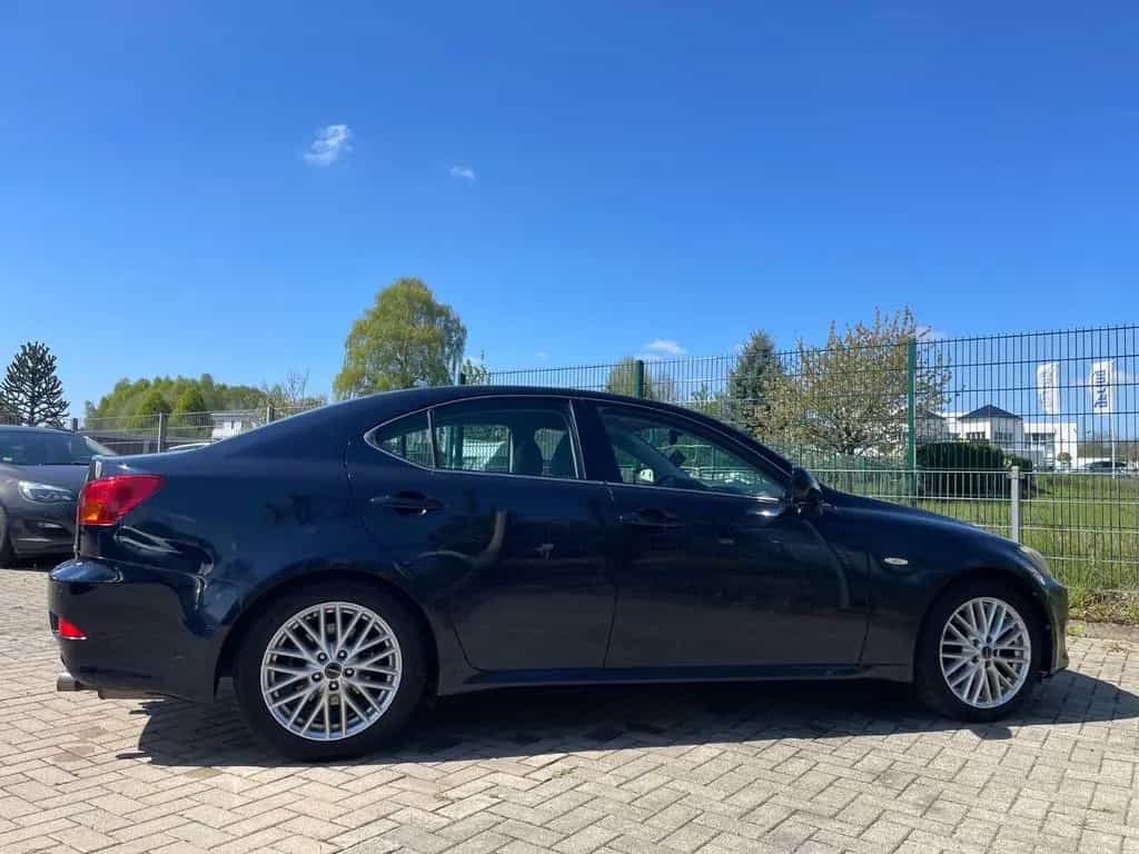 Lexus IS 250 Luxury Line Automatik~Reifen Neu/Bi-Xenon 02/2006-photo-11
