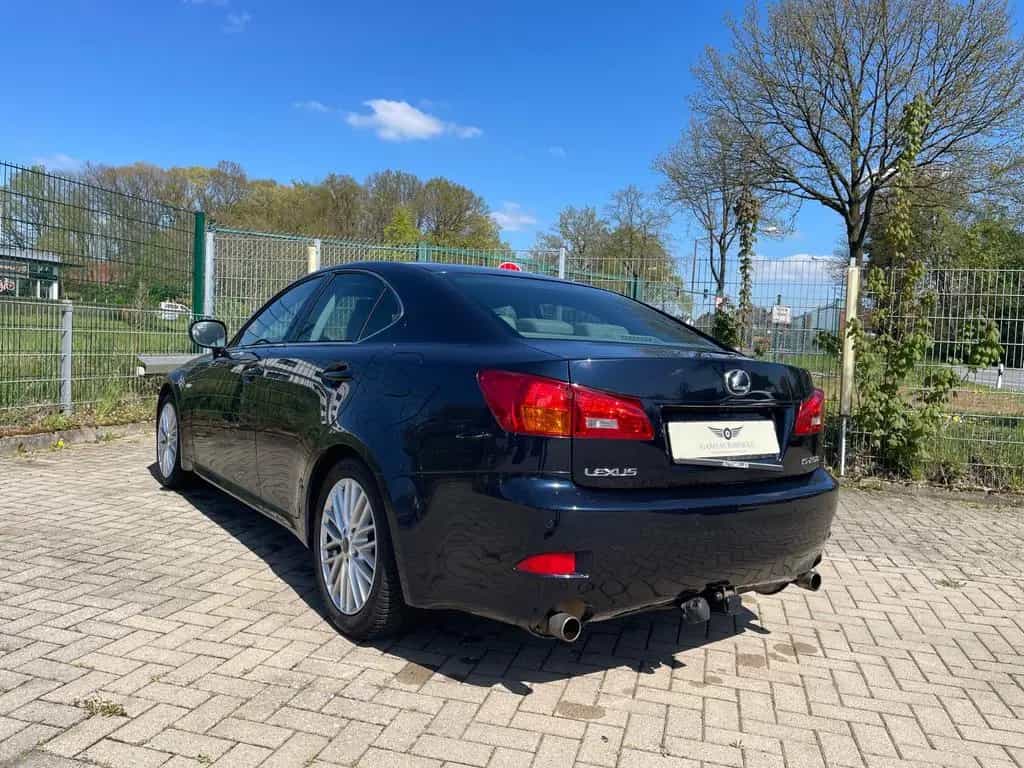 Lexus IS 250 Luxury Line Automatik~Reifen Neu/Bi-Xenon 02/2006-photo-13