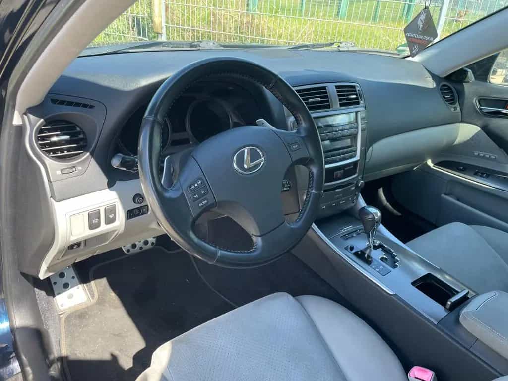 Lexus IS 250 Luxury Line Automatik~Reifen Neu/Bi-Xenon 02/2006-photo-8
